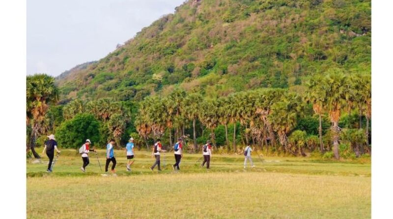 Trekking Núi Cấm